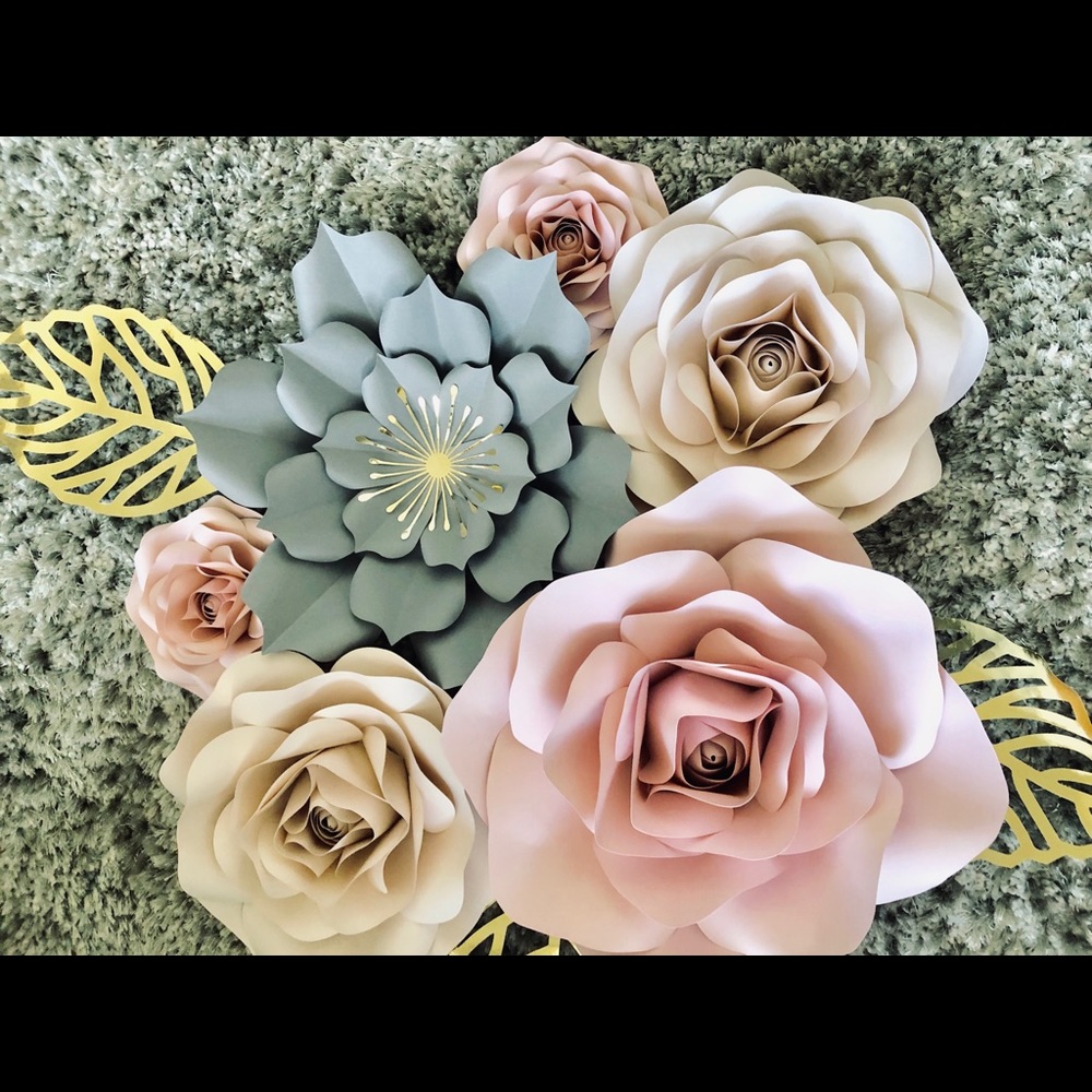 Paper Flowers Set - Picture 2 of 5